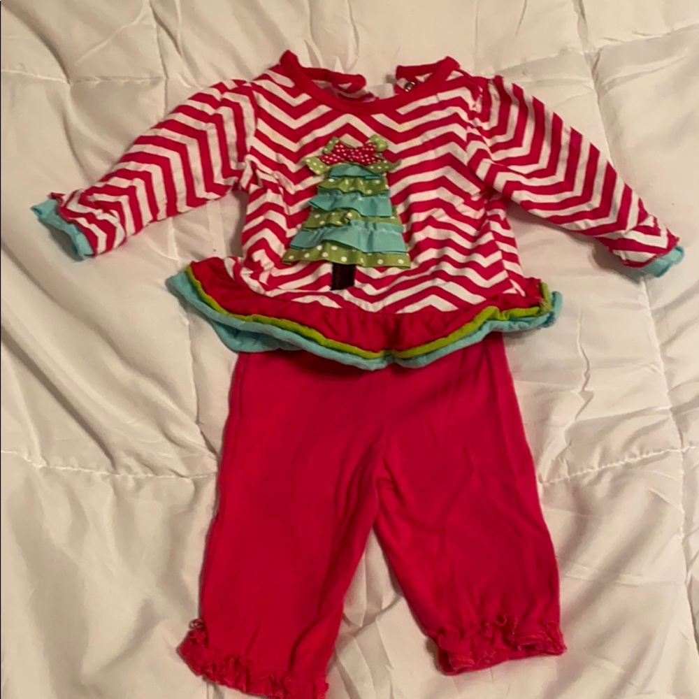 Pink Christmas outfit